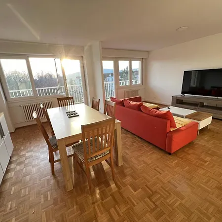 3 Parking アパート *